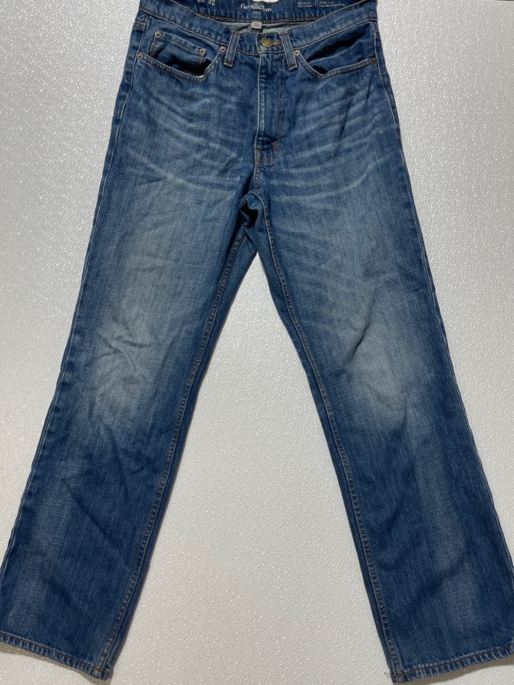 5/$25 Goodfellow & Co Faded Blue Straight-Leg Jeans